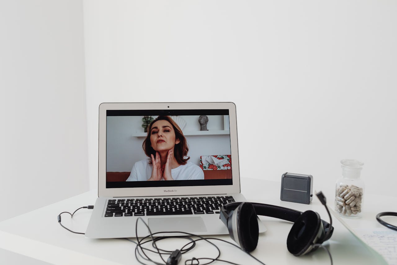 pexels photo 7195076.jpeg